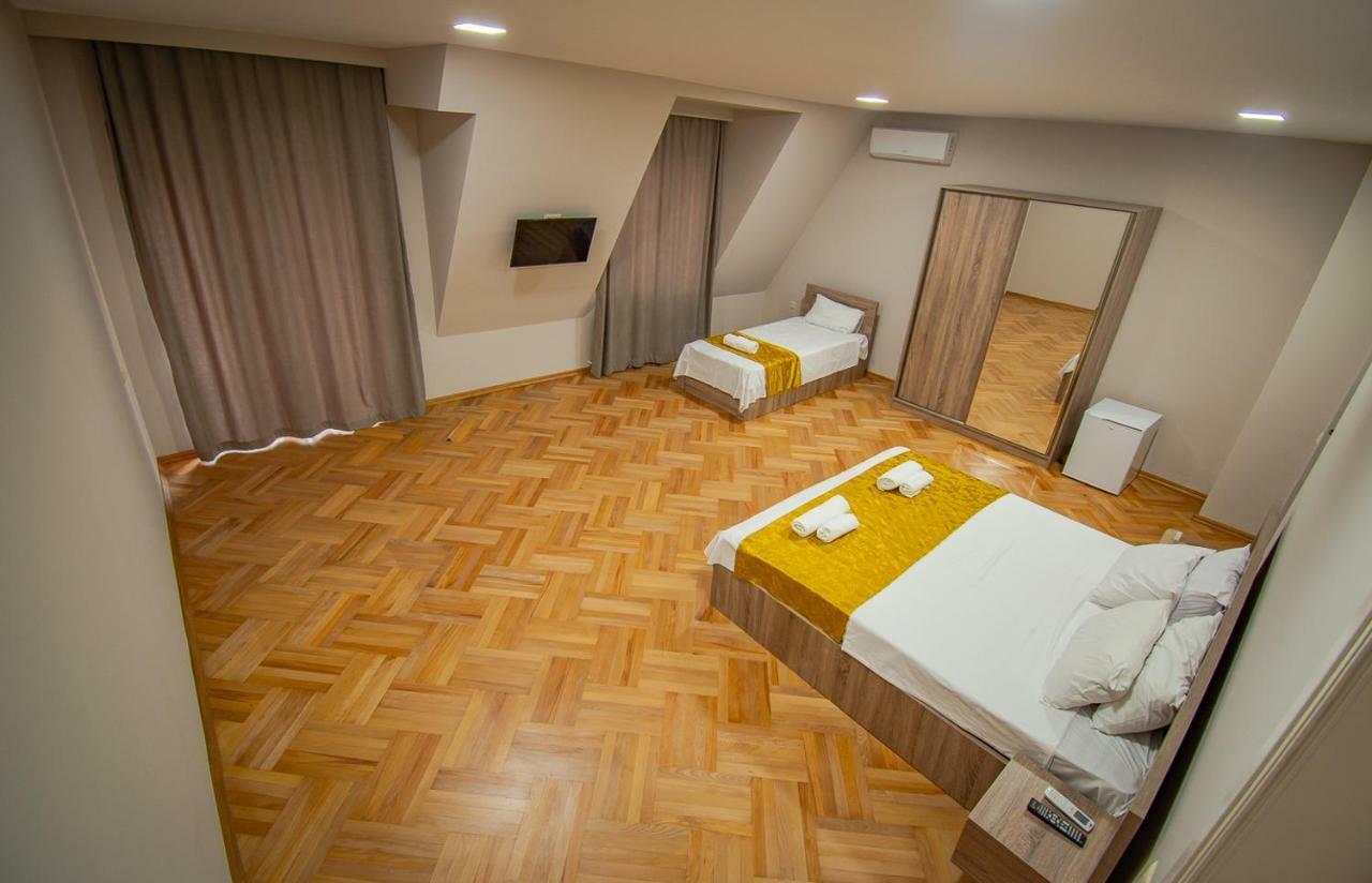 Nana'S Guesthouse Batumi Exterior photo