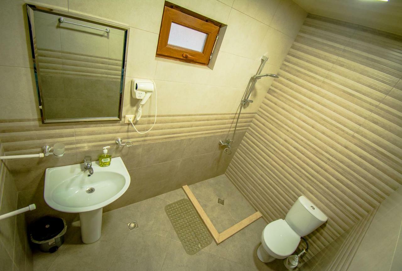 Nana'S Guesthouse Batumi Exterior photo